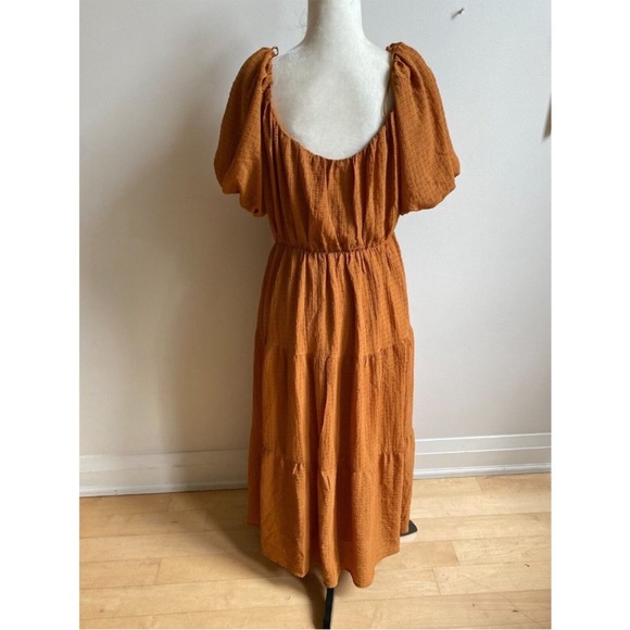 ASTR Women tiered short sleeve Peasant Dress BNWT sz Large - Picture 3 of 7